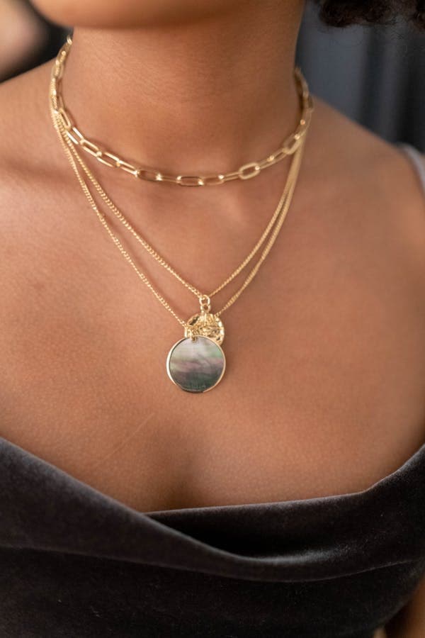 Women's lightweight gold necklace — Kiran Jewels